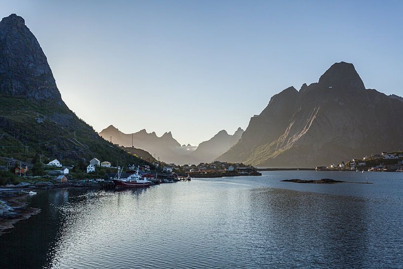 Mitternachtssonne auf den Lofoten von Anton van Hoek