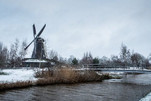 Winterstilte bij de molen
