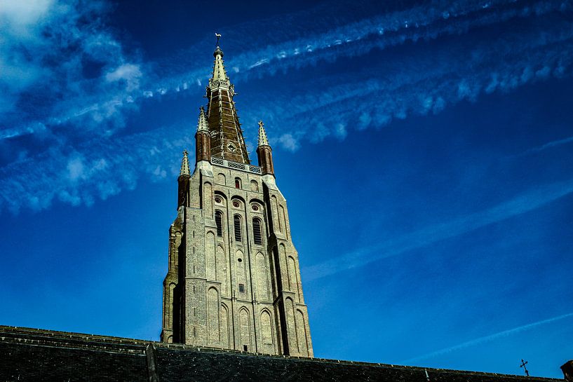 Blauer Himmel Kirche Burgge von Coen van Eijken