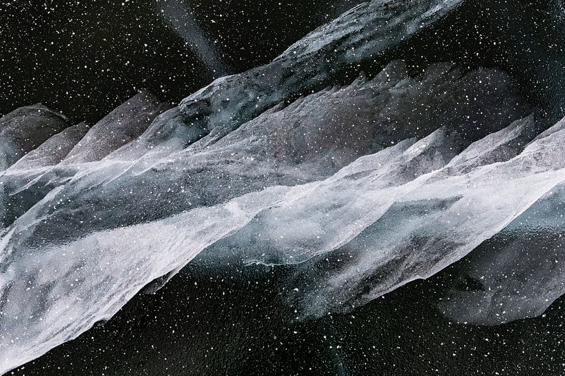 Lignes et formes abstraites dans la glace par Michèle Huge