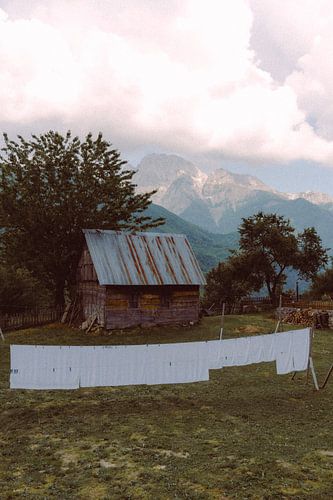 Weiße Wäsche in der Alpenluft