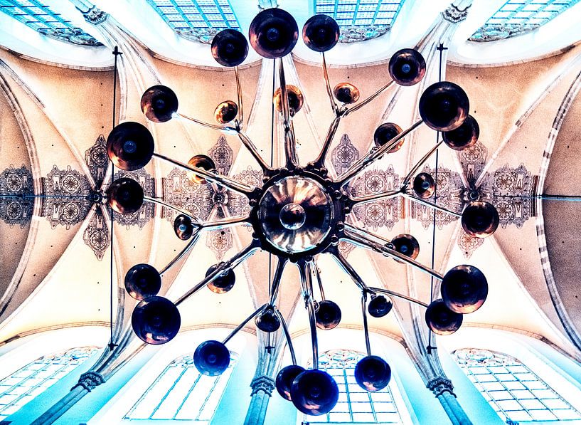 The chandelier by Pieter van Roijen