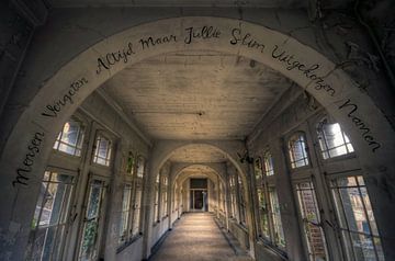 Urbex - Jesuitenkloster von Angelique Brunas