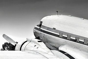 De tijdloze schoonheid van de Douglas DC-3 van Jan Brons