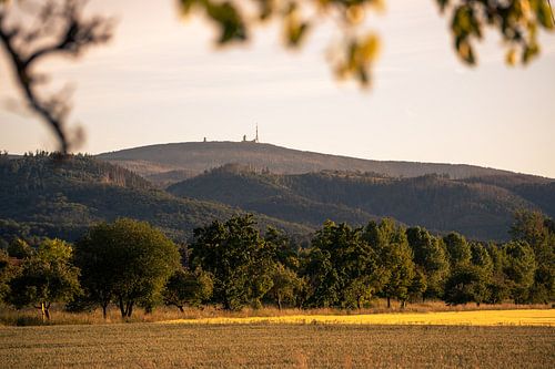 Der Brocken im Harz bei Dämmerung