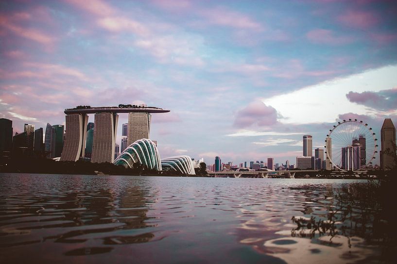 Singapore by Hello Pompoyo