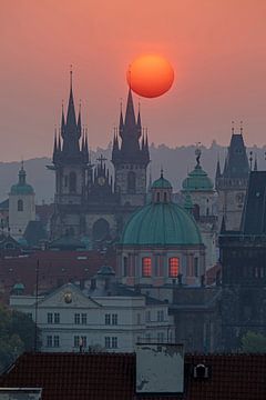 Praag - Zonsopgang boven de Oude Stad van t.ART