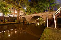 Weesbrug over de Oudegracht in Utrecht van Donker Utrecht thumbnail