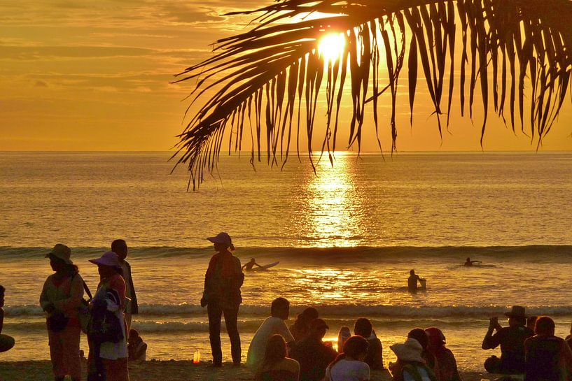 Zonsondergang op Bali. by Lex Boon