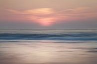 Abstracte zonsondergang Scheveningen van Arjen Roos thumbnail