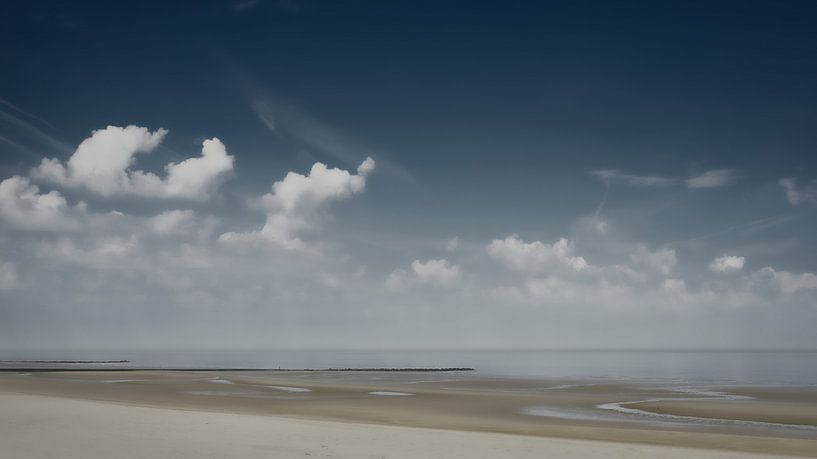 blue sky by Rik Verslype