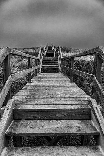 Stairway to heaven - Eine Holztreppe über die Dünen von Sylt von Stephan Zaun