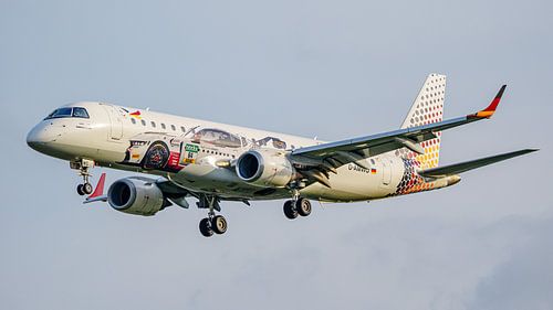 Avion de ligne Embraer ERJ190 de German Airways.