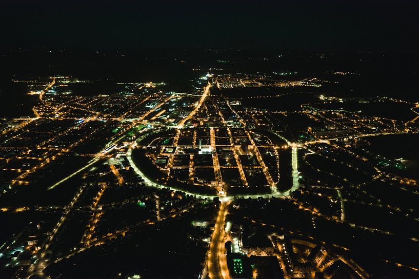 Neubrandenburg bei Nacht Luftbild 2023 von leonardosilziano
