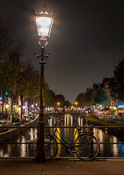 The bike against the lamppost by Remco Piet