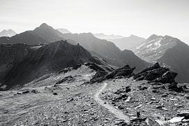Le silence au Grand-Saint-Bernard sur Marcel Hechler