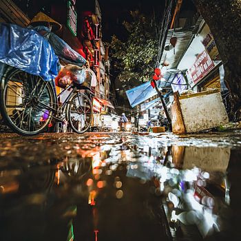 Een regenachtige nacht in Hanoi, Vietnam