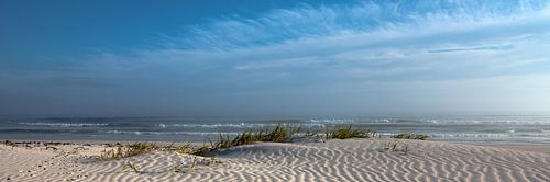 op het strand