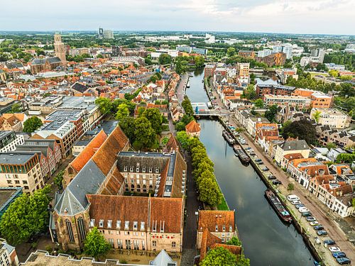 Zwolle van boven tijdens een zomerse zonsondergang