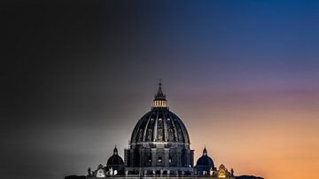 Koepel van de Sint Pietersbasiliek in Rome - semi coloured van Rene Siebring