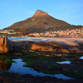 Zonsondergang Camps Bay Beach en Lion's Head Kaapstad van My Footprints