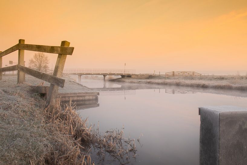 Zonsopkomst met mist van Rick van de Kraats