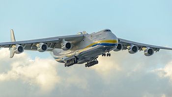 Einzigartig: das 6-motorige Frachtflugzeug Antonov An-225.