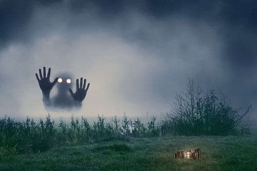 Onheilspellende Fotomanipulatie – Nachtelijk Wezen met Verhalen die de Verbeelding Prikkelen