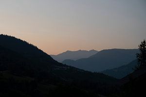 Coucher de soleil dans les Alpes françaises, Les Trois Vallées.