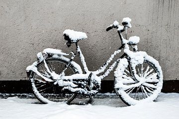 De ingesneeuwde fiets van Norbert Sülzner