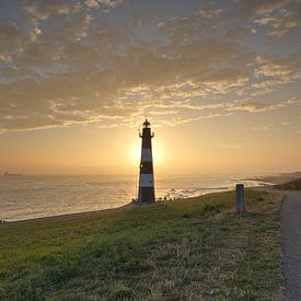 Breskens lighthouse just after sunrise by Nico de Lezenne Coulander