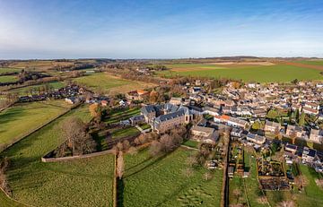 Luchtpanorama van het dorpje Partij in Zuid-Limburg