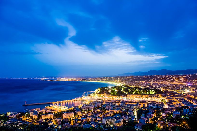 Ciel d'orage au-dessus de Nice sur la Côte d'Azur par Werner Dieterich