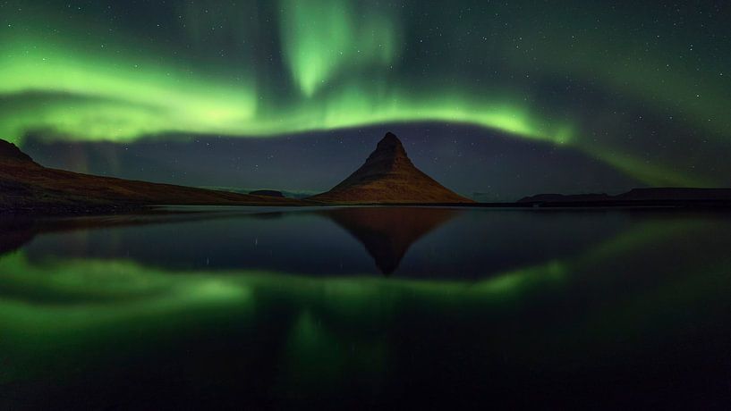 Northern lights panorama at Kirkjufell 1 by Sven Broeckx