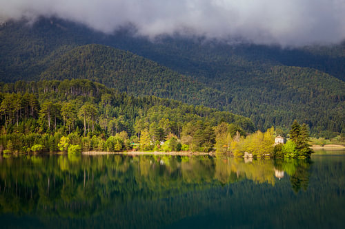 Lac Doxa, Grèce – lac de montagne situé dans le Péloponnèse sur Antwan Janssen