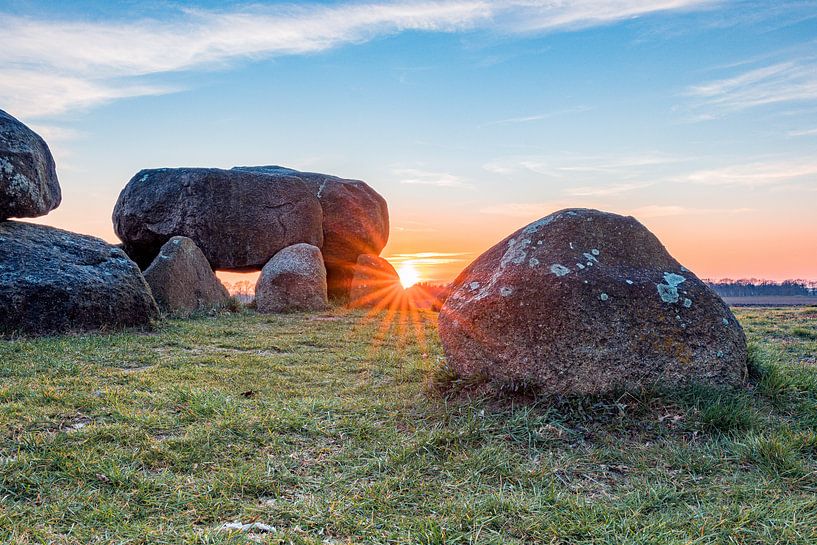 Hunebed D15 by Johan Mooibroek