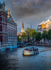 Herbstliche Pracht auf Amsterdams Grachten von Yama Anwari