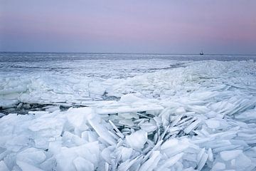 Crisscrossing ice with ship by Hans Soowijl