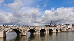 St. Servatius-Brücke Maastricht in Farbe von Anouschka Hendriks