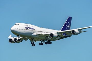 Le Boeing 747-400 (D-ABVM) de Lufthansa dans sa nouvelle livrée. sur Jaap van den Berg