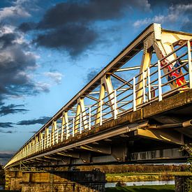 Verbindingsbrug tussen Oeffelt en Gennep van Leo van Vliet