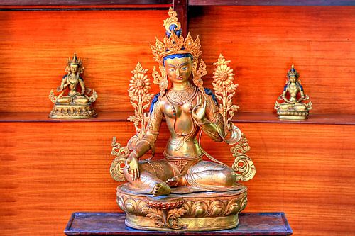Boeddhabeeld in het Nepalese Himalaya-paviljoen Wiesent bij Regensburg