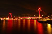 Willemsbrug by night