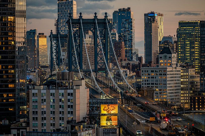 Pont de Manhattan - Chinatown Glow par Karsten Rahn