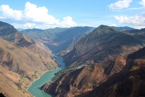 Yangtze river through the mountains of Yunnan, China
