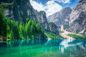 Pragser Wildsee und Dolomiten. Südtirol, Italien