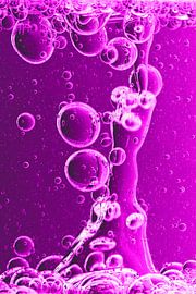 Eau avec des bulles sur Peter van den Berg