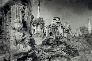 Complexe de temples-pagodes Indein Myanmar.