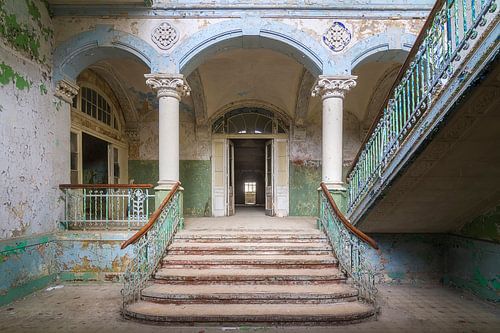 The abandoned entrance of Beelitz