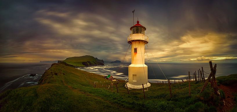 Mykinesholmur lighthouse Panorama par Wojciech Kruczynski